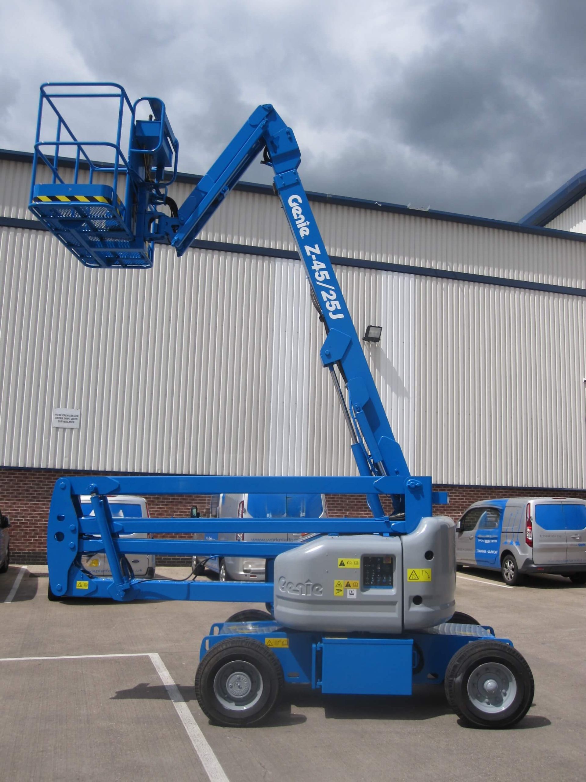 Articulated Boom Lift - View 2